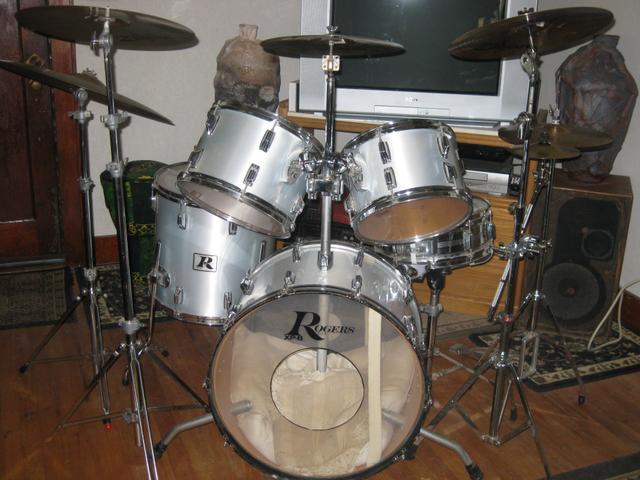 Vintage Rogers Drum Set 111