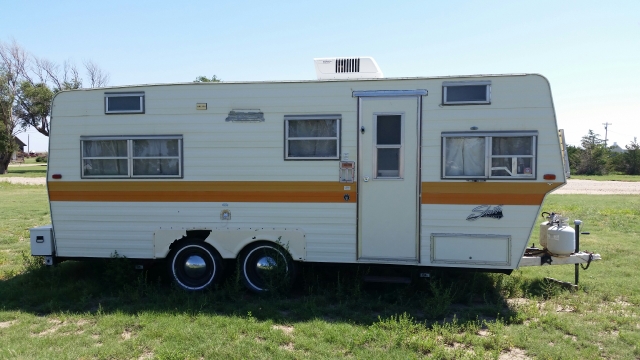 1976 24ft Dimpled Darling Shasta Travel Trailer - Nex-Tech Classifieds