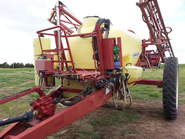 2000 Hardi Sprayer 1200 Commander - DiscoverStuff