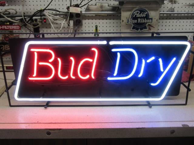 BUD DRY 15% OFFER NEON LIGHTED BEER SIGN - Nex-Tech Classifieds