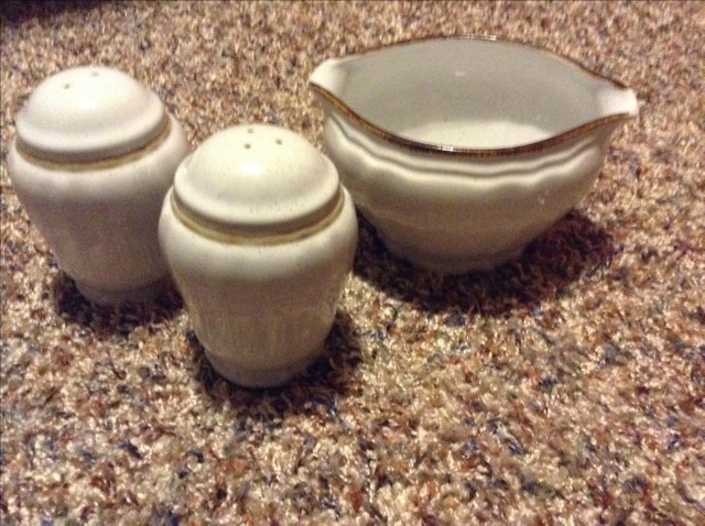 American Hearthside stoneware- bowl & salt and pepper shaker - Nex ... American Hearthside stoneware- bowl & salt and pepper shaker - Nex ...