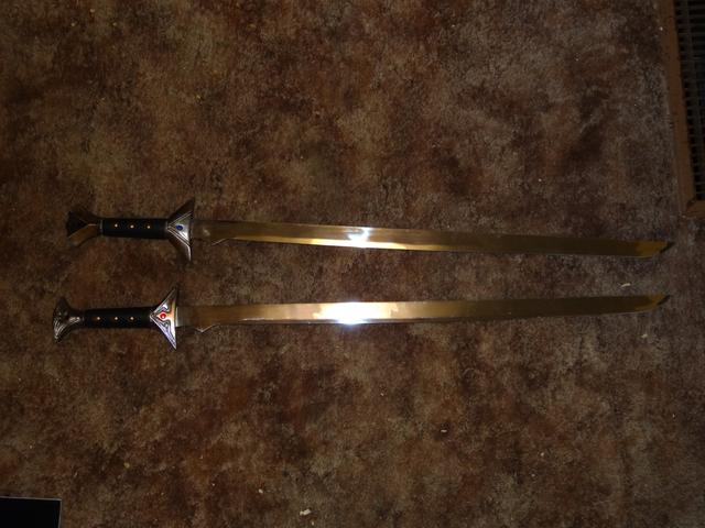 Icingdeath and Twinkle Scimitars (Swords) of Drizzt Do'Urden - Nex-Tech ...