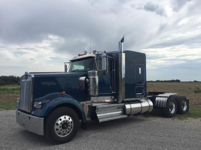 2008 Kenworth W900L w/72