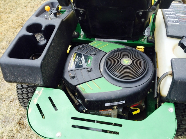 John Deere Z425 EZtrak zero turn mower w/48