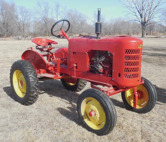 Earthmaster Tractor Vintage farm tractor Single cylinder lif - Nex-Tech ...