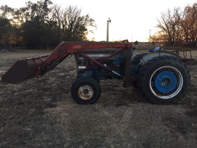 Ford 7000 tractor loader #6