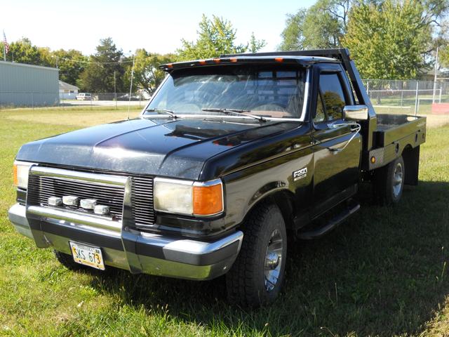 1988 Ford f250 flatbed #2