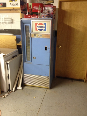 Vintage Pepsi Vendo Machine - Nex-Tech Classifieds